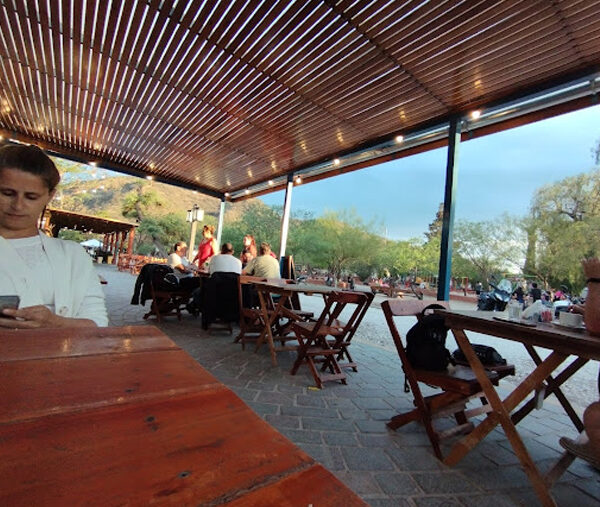 1806 Resto Bar